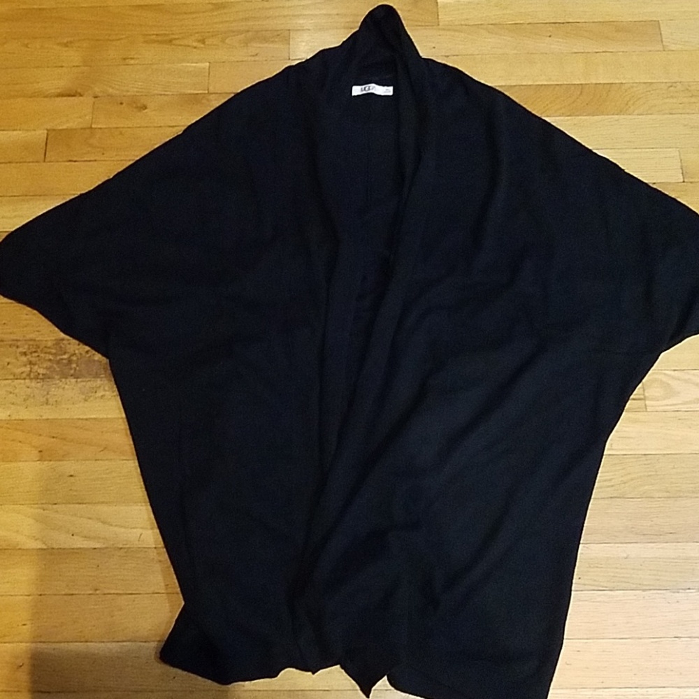 New without tags Womens Ugg batwing cardigan